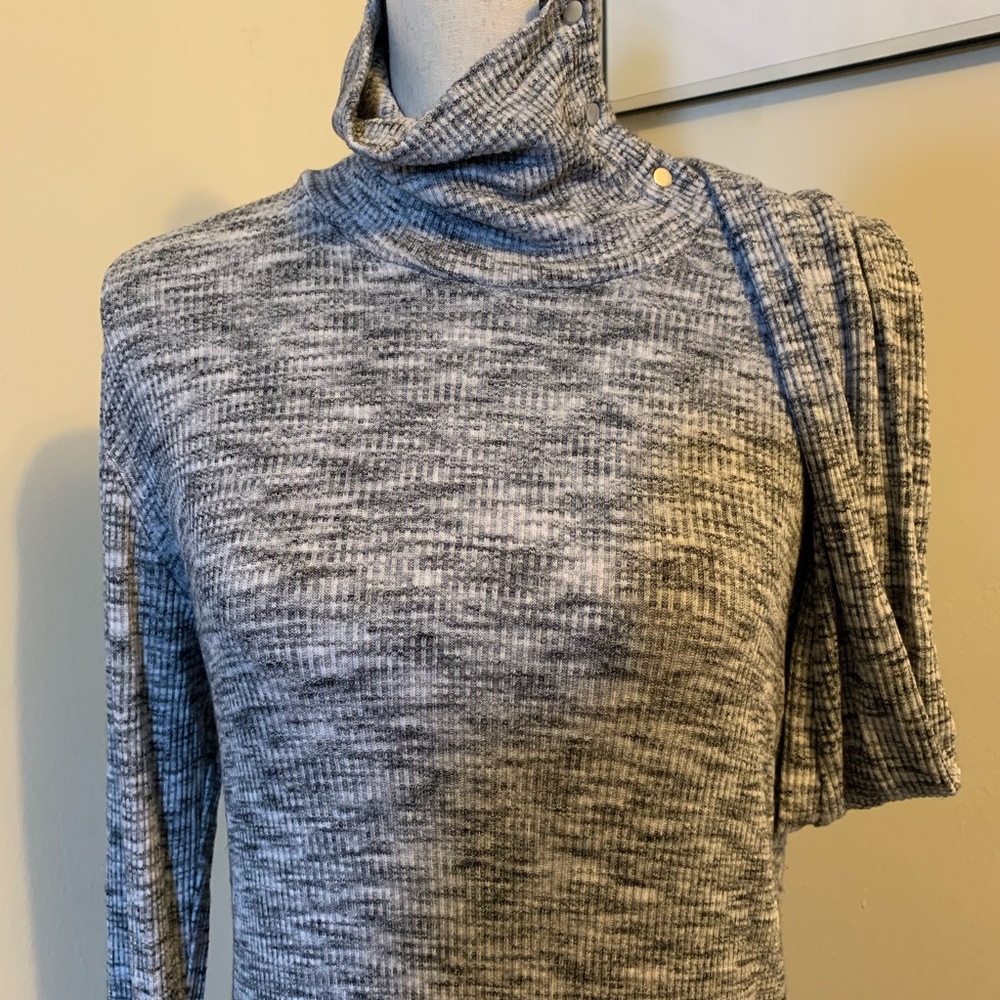 Long-Sleeve Ribbed Sweater Top, Gray, Anthro, M - Picture 7 of 10